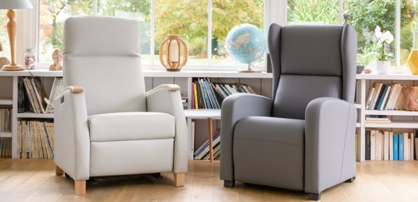 lit et fauteuil esthétiques et ergonomiques pour personnes âgées ou handicapées